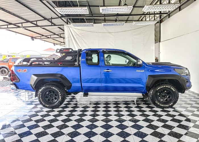 Used 7
                    TOYOTA
                     for Sale Image